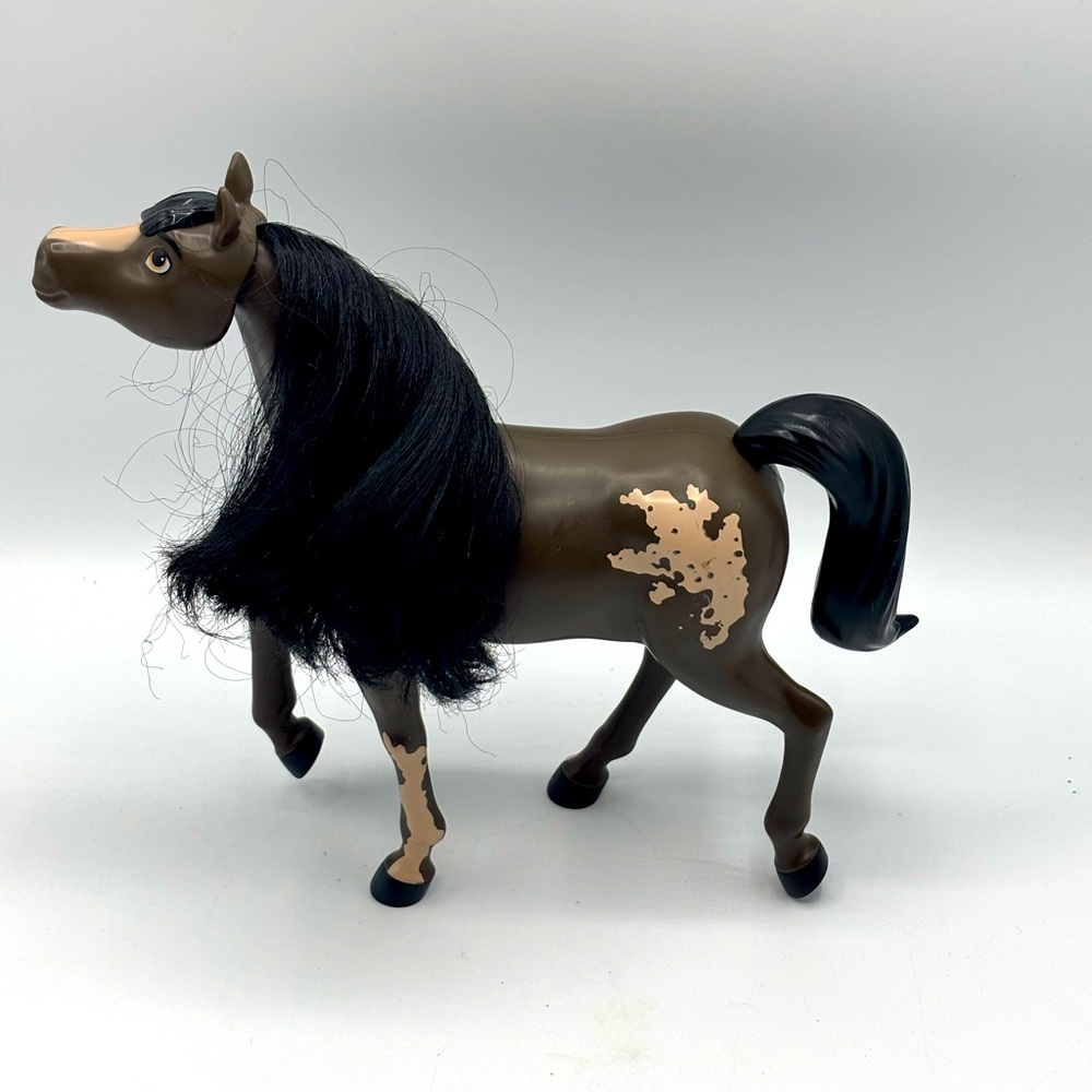 Spirit untamed 8" herd horse moving head Bay Pinto, long black mane.